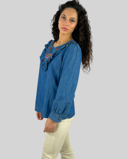 Blusa denim bordada