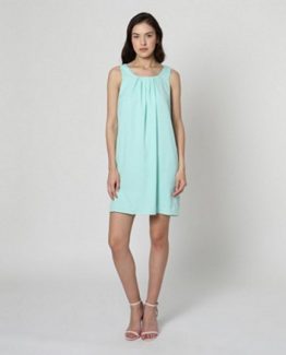 Vestido con collar