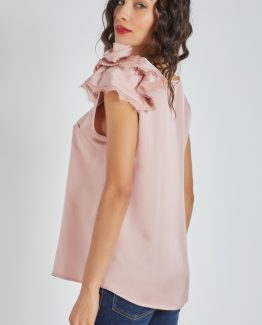 Blusa satinada con flor en el hombro - Tutto Tempo