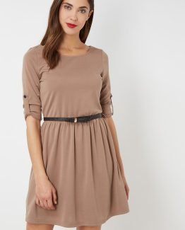 Vestido con cinturón