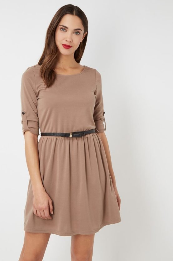 Vestido con cinturón
