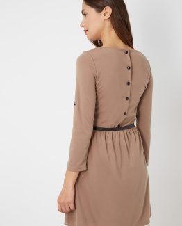 Vestido con cinturón