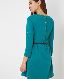 Vestido con cinturón