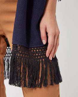 Chaqueta con flecos