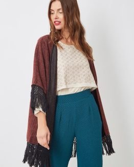 Chaqueta con flecos