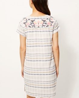 Vestido de rayas bordado