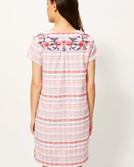 Vestido de rayas bordado