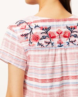 Vestido de rayas bordado