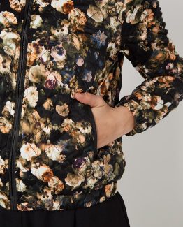Chaqueta guateada de flores