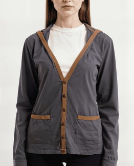 Chaqueta con capucha