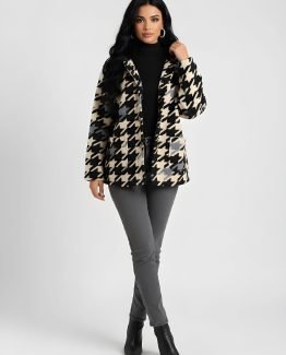 Chaqueta estampada con capucha