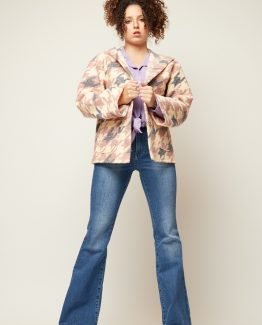 Chaqueta estampada con capucha