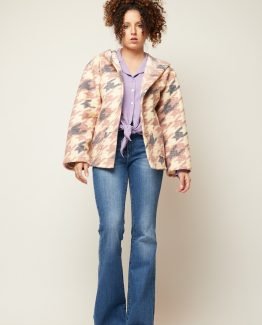 Chaqueta estampada con capucha