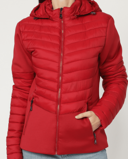 Chaqueta guateada con capucha desmontable