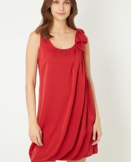 Vestido de raso con lazo