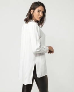 Blusa con escote en V
