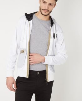 Chaqueta con capucha
