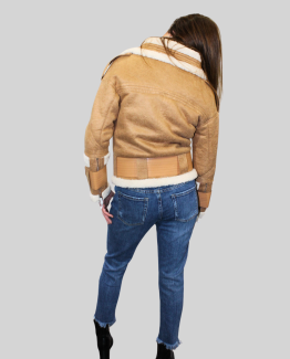 Chaqueta biker efecto piel con cuello y detalles de borreguito