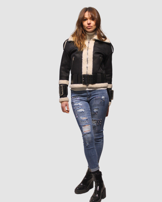 Chaqueta biker efecto piel con cuello y detalles de borreguito