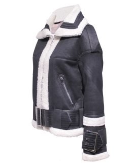 Chaqueta biker efecto piel con cuello y detalles de borreguito