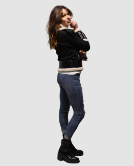 Chaqueta biker efecto piel con cuello y detalles de borreguito