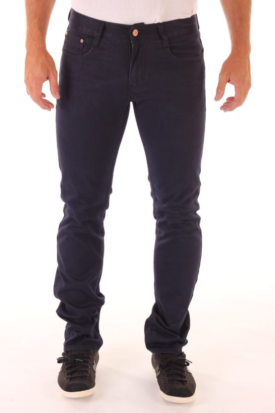 Jeans slim fit de caballero en azul.