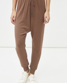 Pantalón sarouel con cintura elástica