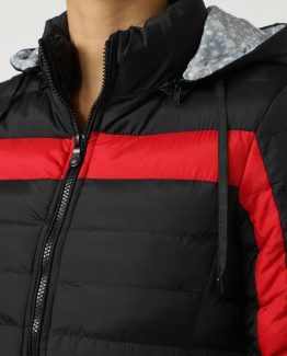 Chaqueta guateada con capucha