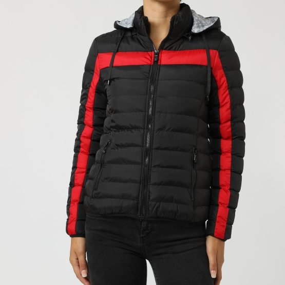 Chaqueta guateada con capucha