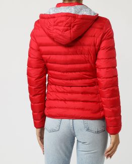 Chaqueta guateada con capucha