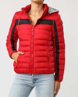 Chaqueta guateada con capucha