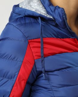 Chaqueta guateada con capucha