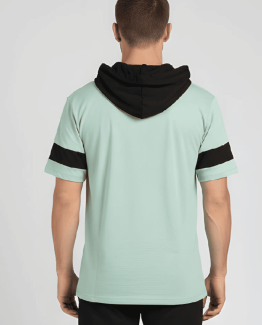 Camiseta con capucha