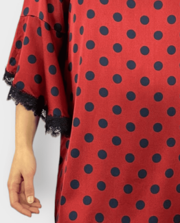 Vestido satinado de lunares