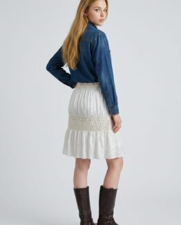 Falda con detalle de crochet