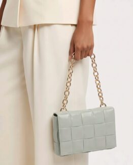 Bolso con cierre de imán